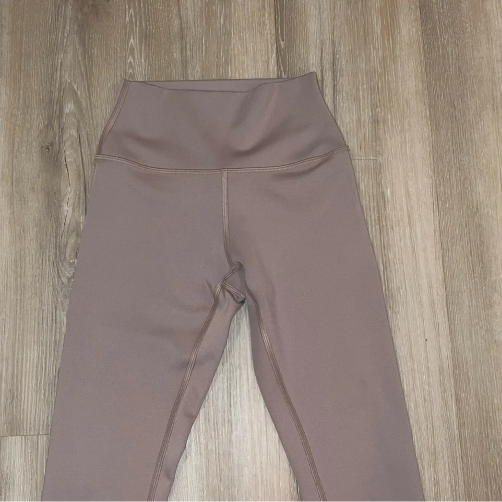 🆕ALO YOGA High-Waist Airlift Legging